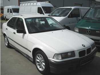 BMW 320i - Легковой автомобиль