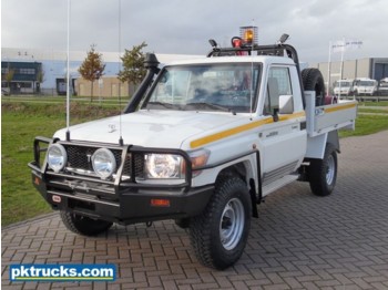 Легковой автомобиль Toyota Land Cruiser HZJ79L