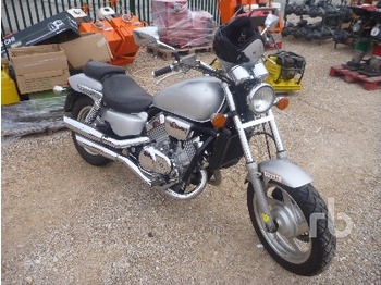 Honda VF750C MAGNA - Мотоцикл