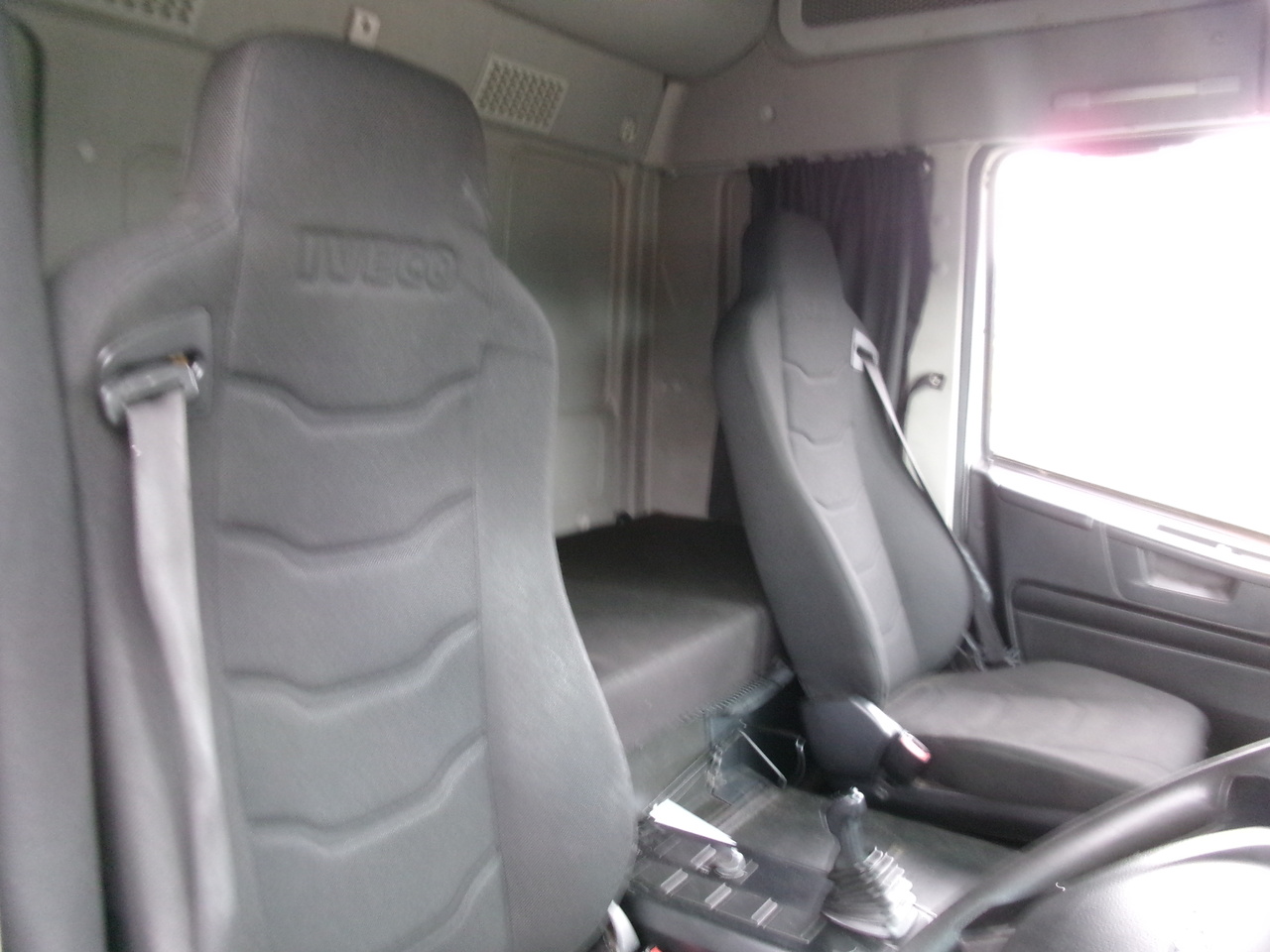 Грузовик с закрытым кузовом Iveco Eurocargo 180E25S RHD 4x2 Euro 6 Closed box: фото 14