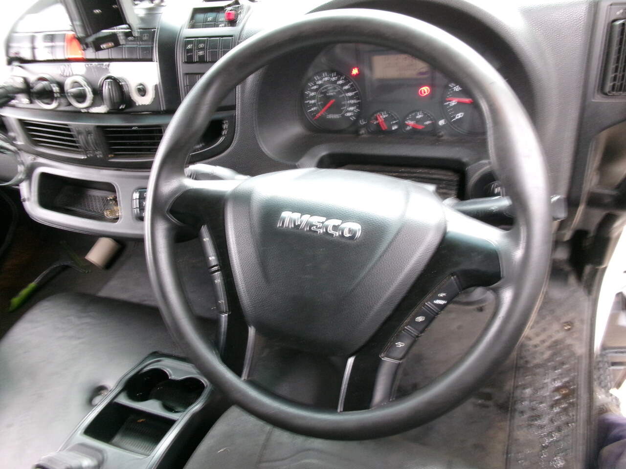 Грузовик с закрытым кузовом Iveco Eurocargo 180E25S RHD 4x2 Euro 6 Closed box: фото 11