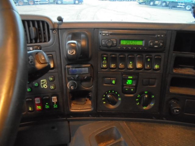 Самосвал Scania P380: фото 7