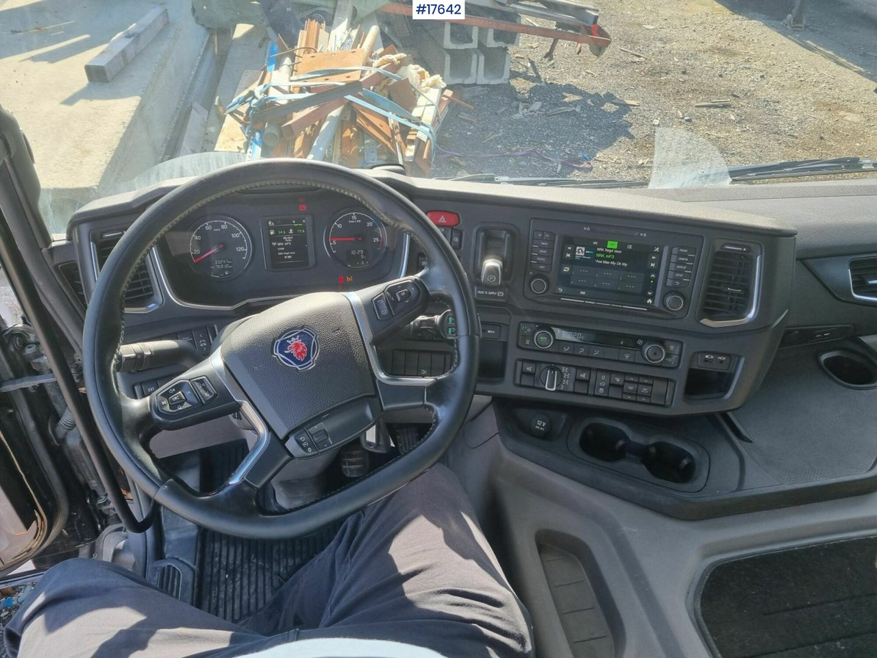 Самосвал Scania P450: фото 36