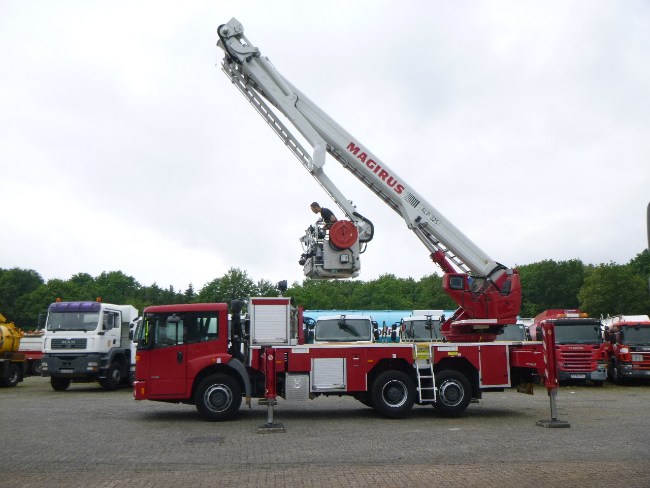 Пожарная машина Mercedes Econic 6x2 RHD Magirus ALP325 fire truck: фото 14