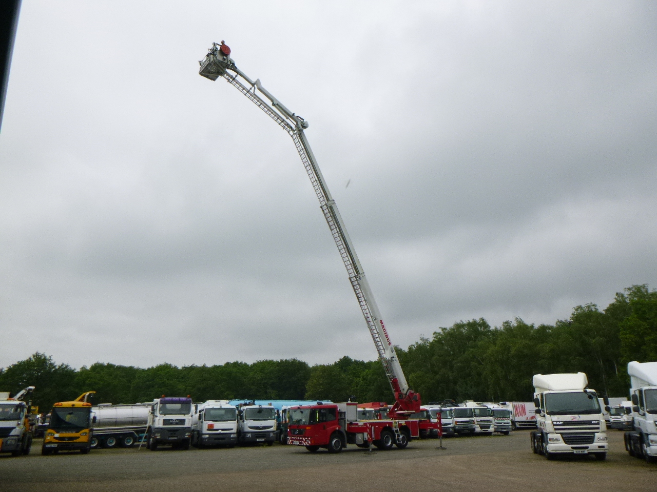 Пожарная машина Mercedes Econic 6x2 RHD Magirus ALP325 fire truck: фото 9