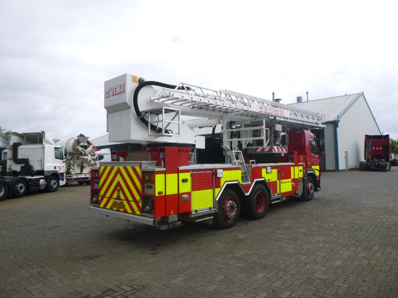 Пожарная машина Volvo FM9 340 6x2 RHD Vema 333 TFL fire truck: фото 4