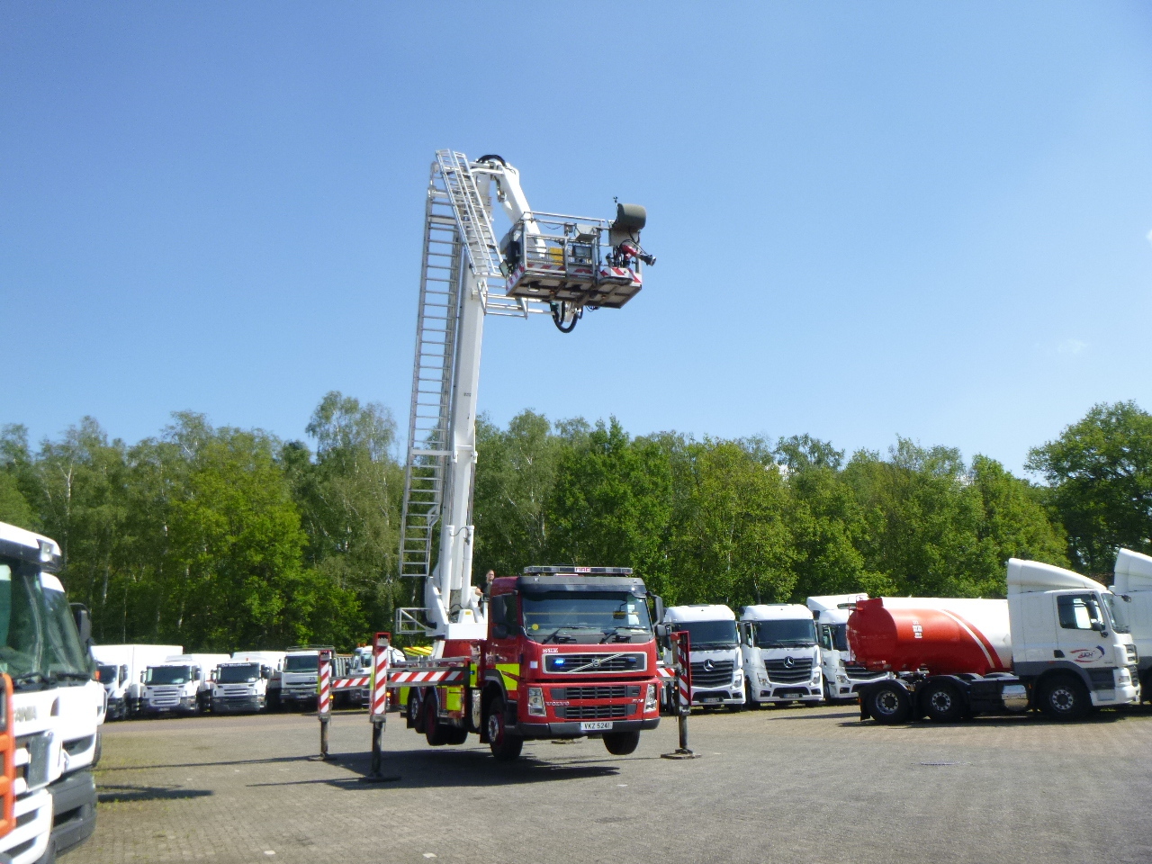 Пожарная машина Volvo FM9 340 6x2 RHD Vema 333 TFL fire truck: фото 8