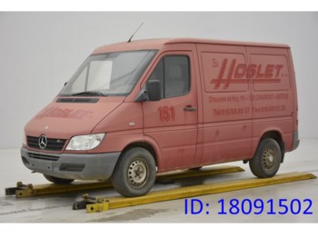 Малотоннажный фургон Mercedes-Benz Sprinter 208