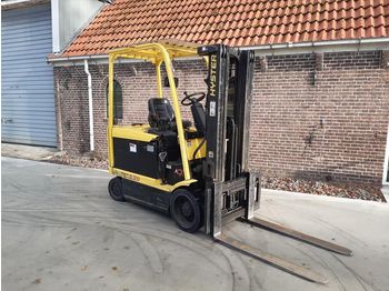 4-колесный вилочный погрузчик HYSTER E3.20xm