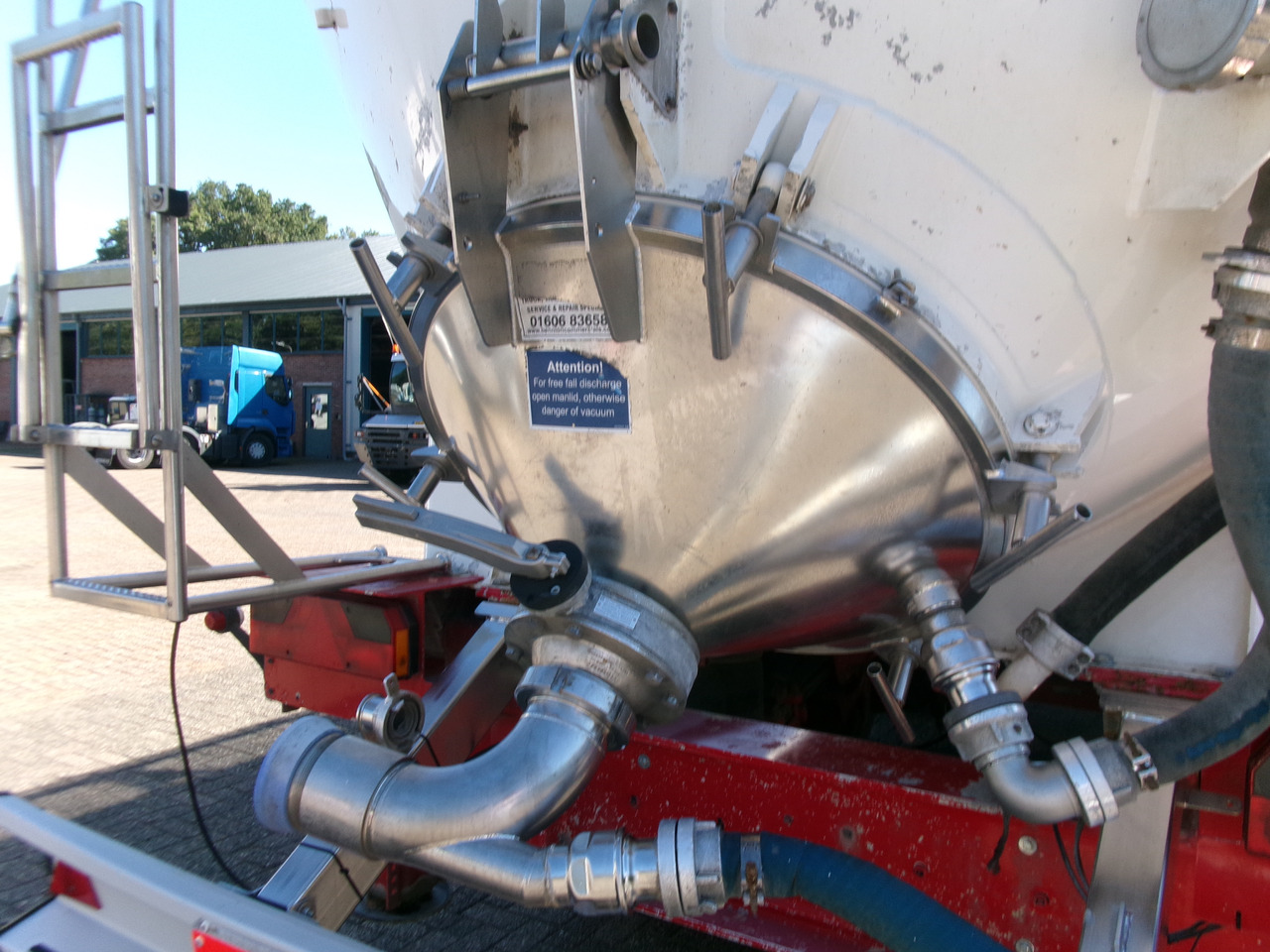 Полуприцеп-цистерна для транспортировки муки Feldbinder Powder tank alu (tipping) 60 m3: фото 13