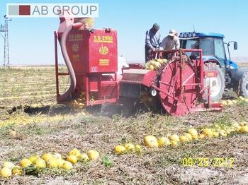 Комбайн Sms Selmaksan Kürbiserntemaschine /Pumpkin Harvester/Komabajn do dynii
