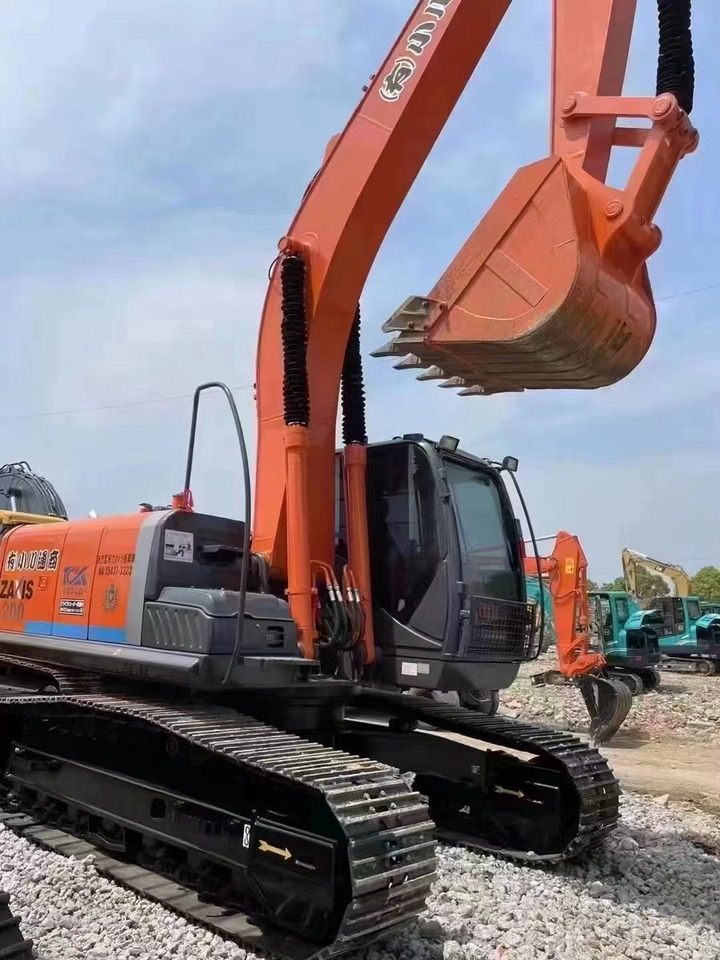 Гусеничный экскаватор 90%new 20 ton Korea Original made HITACHI ZX200 used hydraulic crawler excavator in ready stock: фото 3