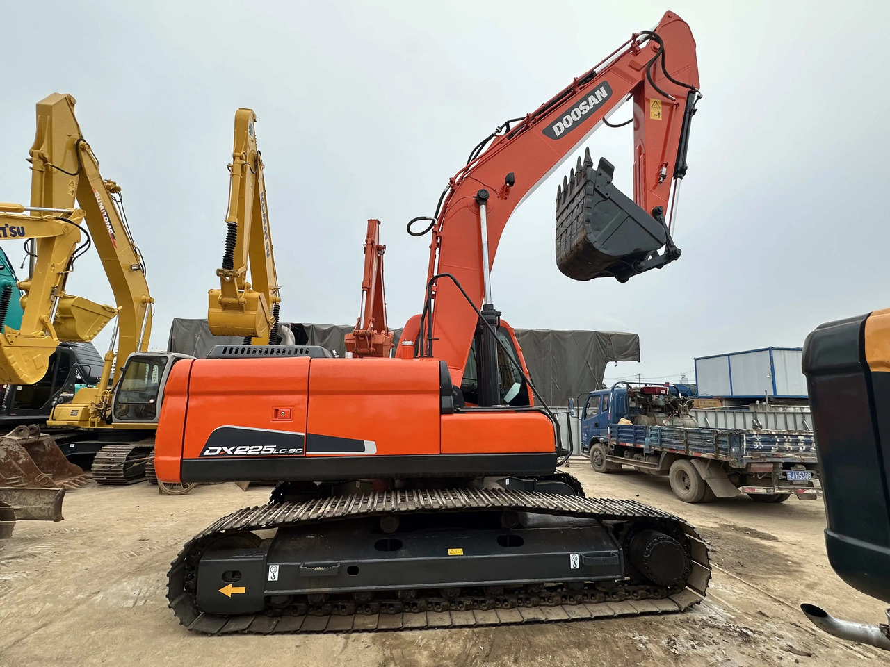 Гусеничный экскаватор DOOSAN DX225 track excavator Korean hydraulic digger  20 tons 22 tons [ Copy ]: фото 2
