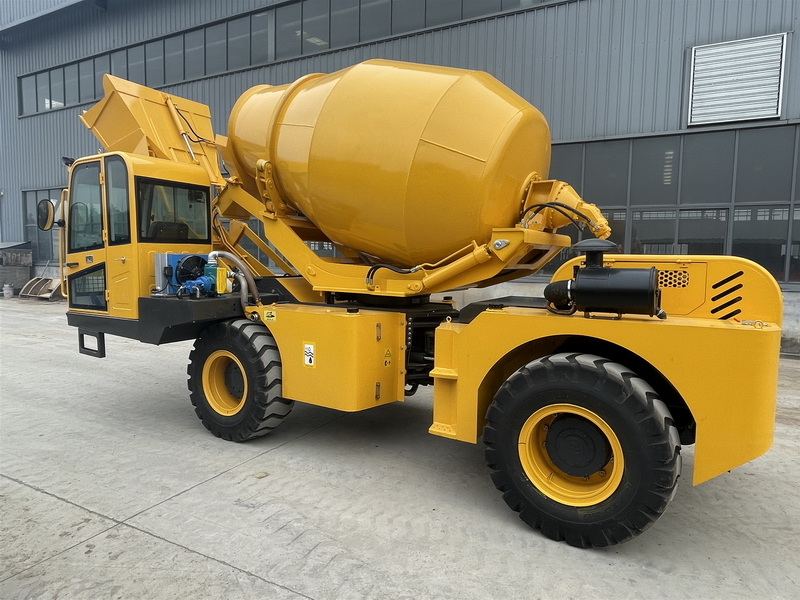 Новый Автобетоносмеситель QINGDAO PROMISING 3.5CBM Concrete Mixer Truck with Self-Loading Bucket CML350: фото 3