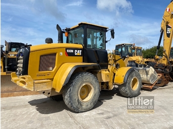 Колёсный погрузчик CAT 930M