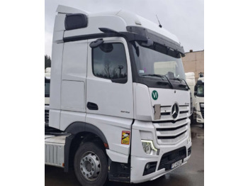 Тягач MERCEDES-BENZ Actros 1845