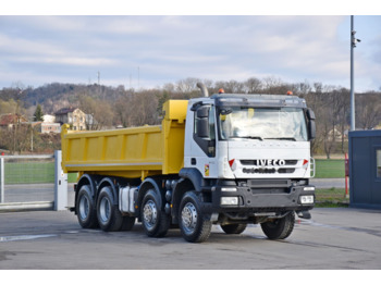 Самосвал IVECO Trakker