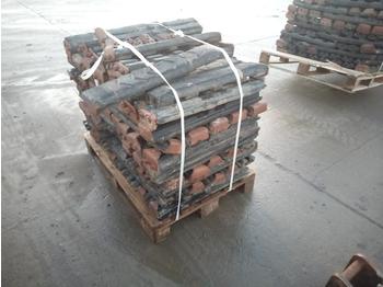 Гусеница для Строительной техники Pallet of 700mm Rubber Block Pads to suit 14 Ton Excavator: фото 1