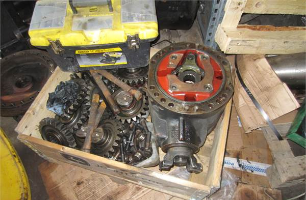 Коробка передач и запчасти для Лесозаготовительной техники Timberjack 1070D Breaking for parts: фото 2