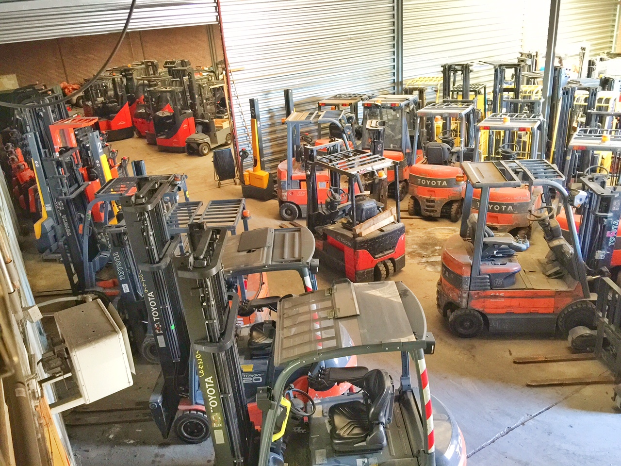 Van den Bosch vorkheftrucks B.V. undefined: фото 6