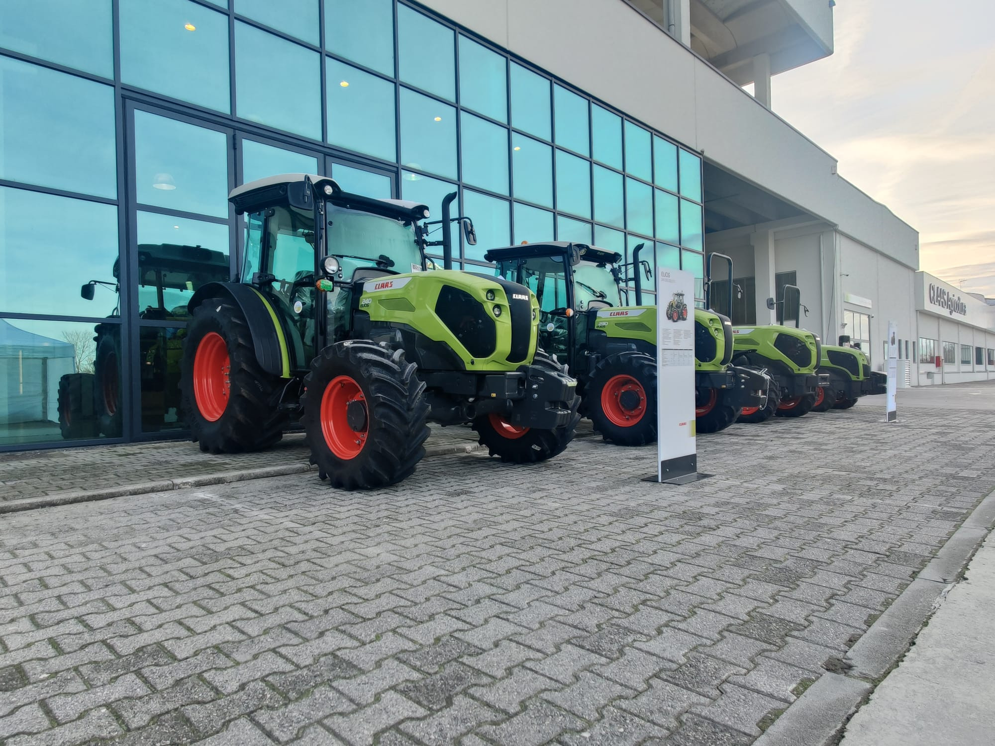 CLAAS Agricoltura S.r.l - Сельскохозяйственная техника MASSEY FERGUSON undefined: фото 4
