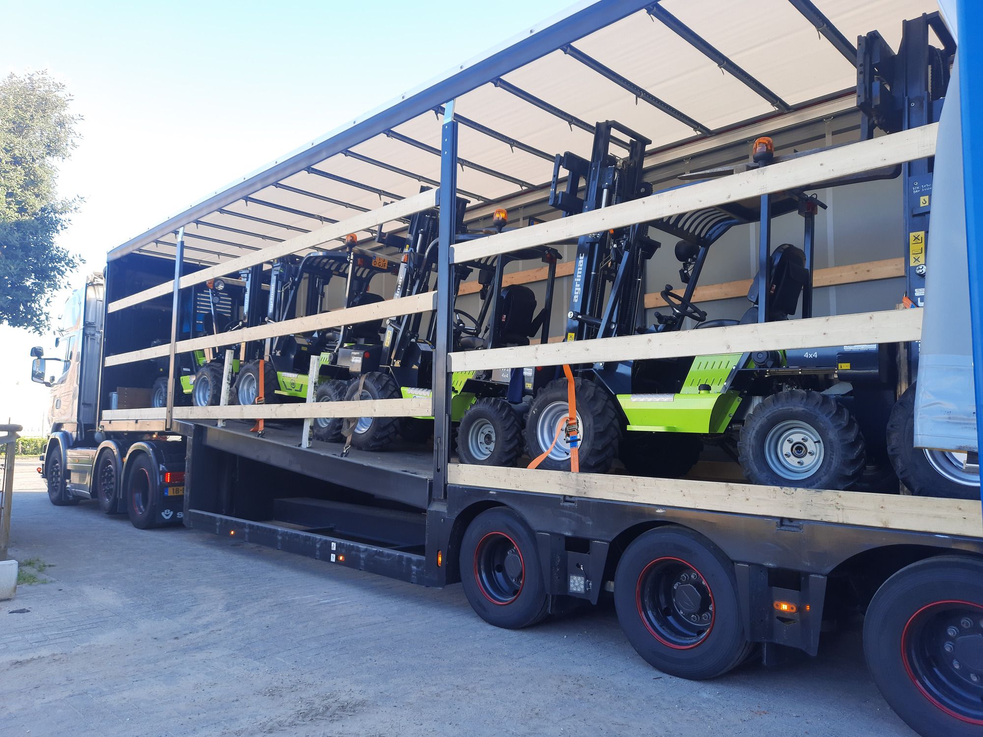 Van Deurzen Heftrucks  undefined: фото 6
