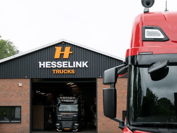 Hesselink Trucks B.V. - Лёгкие коммерческие автомобили - кондиционер undefined: фото 1