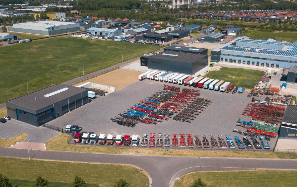 Louis Boon Trucks & Trailers BV undefined: фото 6