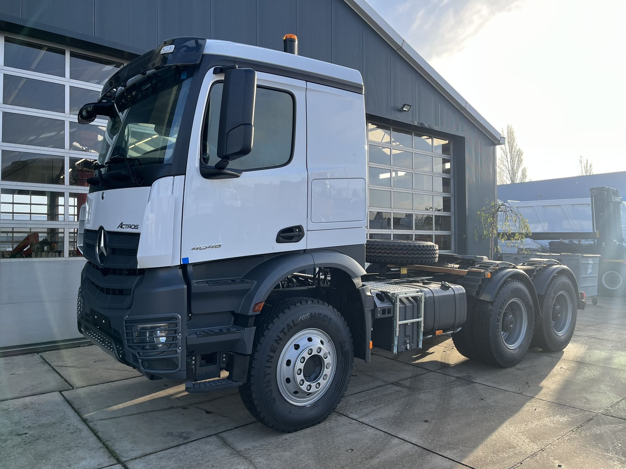 TMH Trucks undefined: фото 4