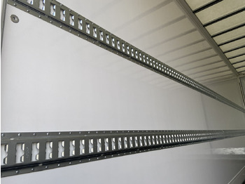 Новый Прицеп-фургон Möslein TKO 105 D 6m  weiß  Tandem- Koffer, Durchladbar, -- Neufahrzeug --: фото 4