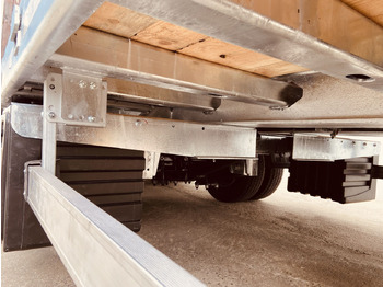 Новый Низкорамный прицеп для транспортировки тяжёлой техники Möslein TT 34 Zugrohr Gerade  34 t GG Tridem- Tieflader 3 Achs, gelenktNeufahrzeug: фото 2