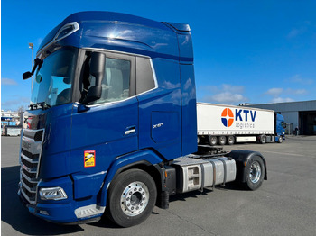 Тягач DAF XG+ 530