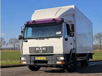 Грузовик с закрытым кузовом