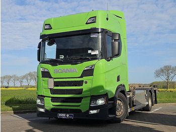 Грузовик-контейнеровоз/ Сменный кузов SCANIA R 410
