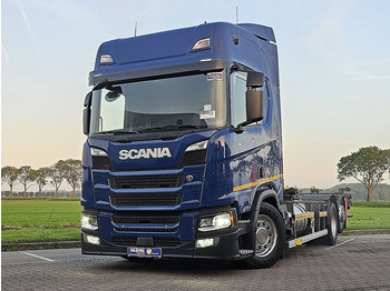 Грузовик-контейнеровоз/ Сменный кузов SCANIA R 410