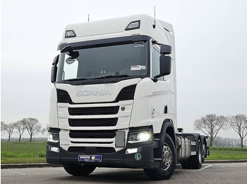 Грузовик-контейнеровоз/ Сменный кузов SCANIA R 450