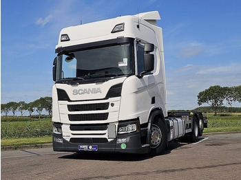 Грузовик-контейнеровоз/ Сменный кузов SCANIA R 450