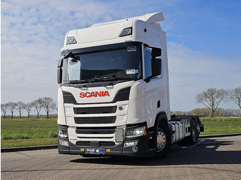 Грузовик-контейнеровоз/ Сменный кузов SCANIA R 450