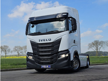 Тягач IVECO S-WAY