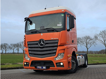 Тягач MERCEDES-BENZ Actros 1843