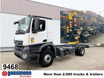 Крюковой мультилифт MERCEDES-BENZ Arocs 1840