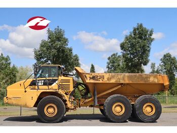 Сочленённый самосвал CATERPILLAR 740