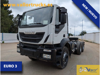 Грузовик IVECO Trakker