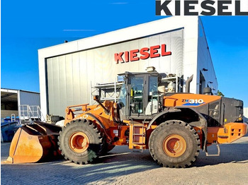 : фото в шапке страницы