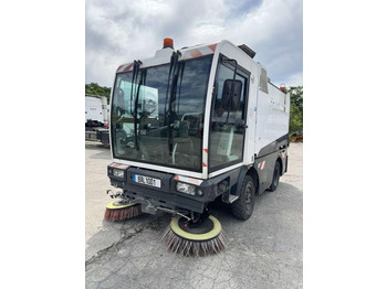 : фото в шапке страницы