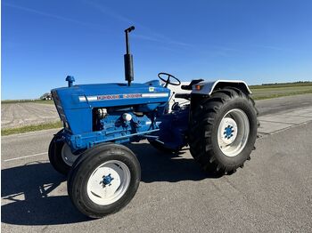 Трактор FORD