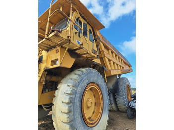 Внедорожный самосвал CATERPILLAR 777