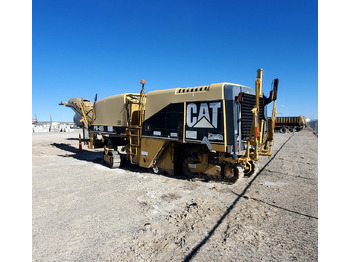 Дорожная фреза CATERPILLAR