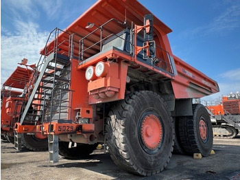 Внедорожный самосвал HITACHI