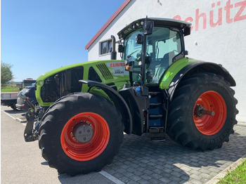 Трактор CLAAS Axion 930